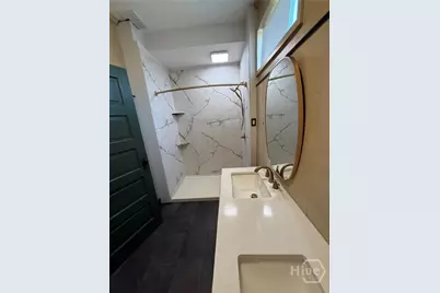 107 W 37th Street, Savannah, GA 31401 - Photo 2