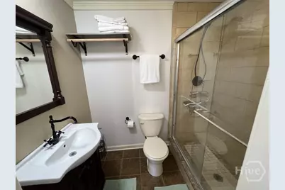 107 W 37th Street, Savannah, GA 31401 - Photo 18