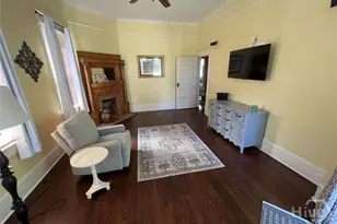 107 W 37th St, Savannah, GA 31401 - Photo 10