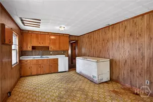 2107 Hawthorne St, Savannah, GA 31404 - Photo 10
