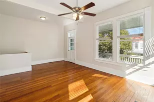 413 E Waldburg St, Savannah, GA 31401 - Photo 6