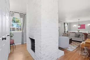 404 E 51st St, Savannah, GA 31405 - Photo 8