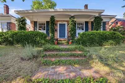 404 E 51st Street, Savannah, GA 31405 - Photo 2