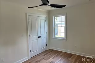 233 E Derenne Ave, Savannah, GA 31405 - Photo 10
