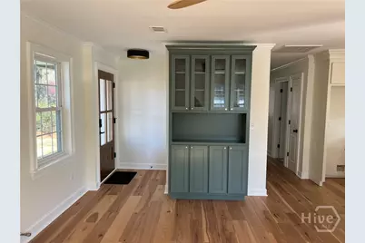 233 E Derenne Avenue, Savannah, GA 31405 - Photo 4