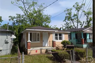 14 Dutton St, Savannah, GA 31415 - Photo 10