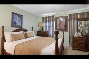 223 W 38th St, Savannah, GA 31401 - Photo 8