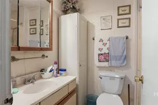 223 W 38th St, Savannah, GA 31401 - Photo 16