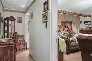 223 W 38th St, Savannah, GA 31401 - Photo 10