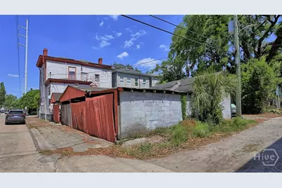 223 W 38th Street, Savannah, GA 31401 - Photo 46