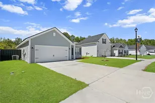 224 Brightleaf Cir, Hinesville, GA 31313 - Photo 2