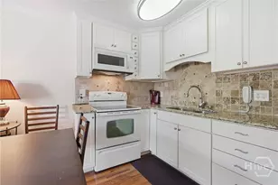 1217 Bay St, Tybee Island, GA 31328 - Photo 12