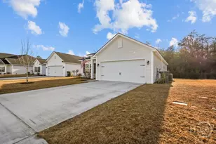 254 Brightleaf Cir, Hinesville, GA 31313 - Photo 2