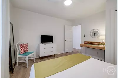 524 Nicoll Street, Savannah, GA 31401 - Photo 12