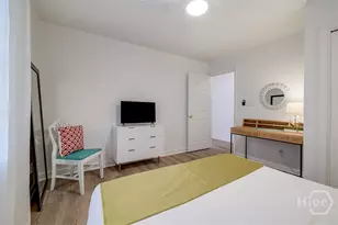 524 Nicoll St, Savannah, GA 31401 - Photo 12