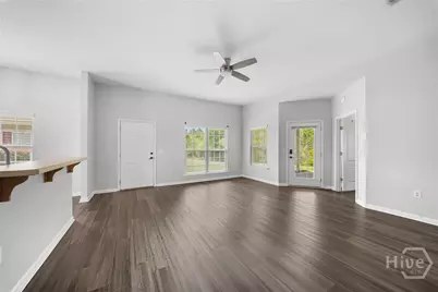 401 Barry McCaffrey Boulevard #B1, Hinesville, GA 31313 - Photo 4