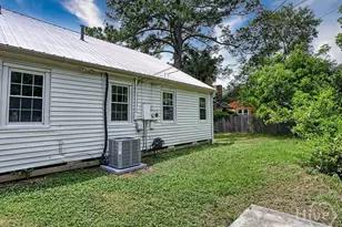 1216 E 40th St, Savannah, GA 31404 - Photo 32