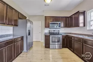 1597 Longleaf Ct, Hinesville, GA 31313 - Photo 12