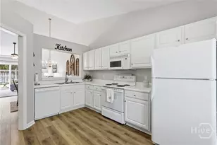 2 River Pointe Ct, Savannah, GA 31410 - Photo 4