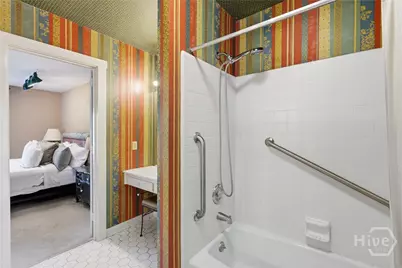 402 E 44th Street, Savannah, GA 31405 - Photo 40