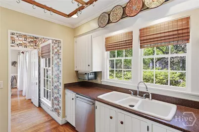 402 E 44th Street, Savannah, GA 31405 - Photo 14