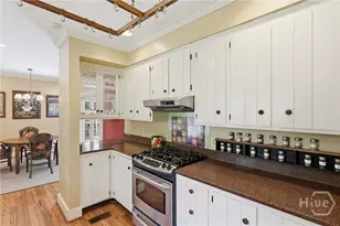 402 E 44th St, Savannah, GA 31405 - Photo 12