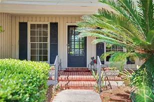 1 Treutlen Ln, Savannah, GA 31411 - Photo 2