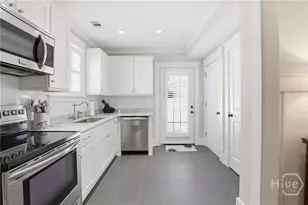 412 E 46th St, Savannah, GA 31405 - Photo 22