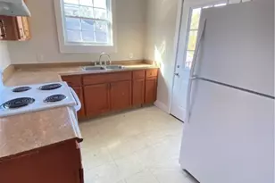 620 W 36th St, Savannah, GA 31415 - Photo 10