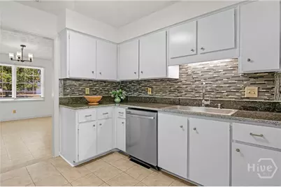 13 Barrington Circle, Savannah, GA 31419 - Photo 8