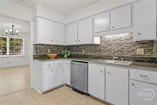 13 Barrington Cir, Savannah, GA 31419 - Photo 8