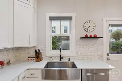303 Alice Street, Savannah, GA 31401 - Photo 8