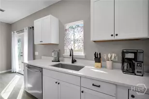 11 E Fairmont Ave, Savannah, GA 31406 - Photo 12