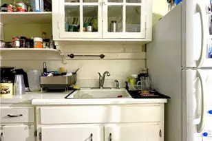 210 E State St, Savannah, GA 31401 - Photo 10