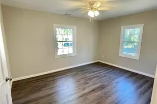 1813 E 39th St, Savannah, GA 31404 - Photo 16