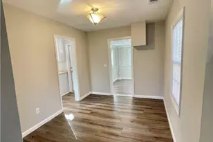 1813 E 39th St, Savannah, GA 31404 - Photo 8