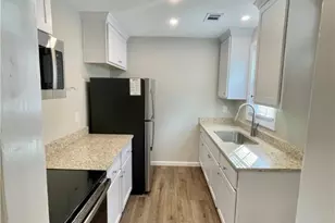 1813 E 39th St, Savannah, GA 31404 - Photo 4
