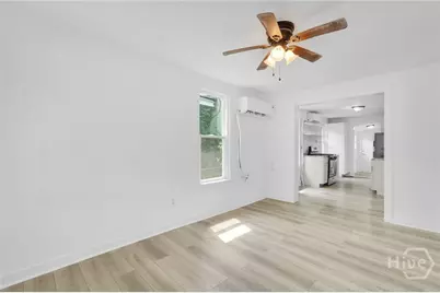 627 W 48th Street, Savannah, GA 31405 - Photo 2