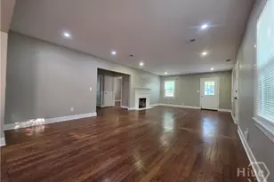 202 E 58th St, Savannah, GA 31405 - Photo 4