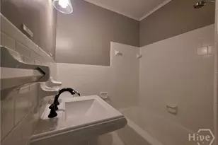 202 E 58th St, Savannah, GA 31405 - Photo 14