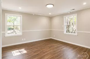 128 Paradise Dr, Savannah, GA 31406 - Photo 8
