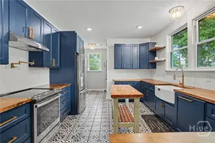 1129 E Duffy St, Savannah, GA 31404 - Photo 8