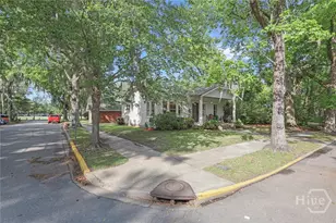 1304 E 48th St, Savannah, GA 31404 - Photo 2