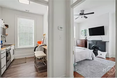 10 W Liberty Street, Savannah, GA 31401 - Photo 16