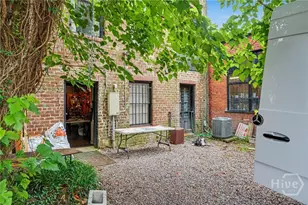 10 W Liberty St, Savannah, GA 31401 - Photo 28