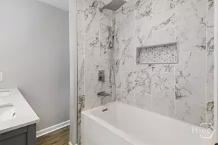 2111 Greenwood St, Savannah, GA 31404 - Photo 22
