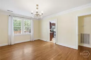 528 E 51st St, Savannah, GA 31405 - Photo 10