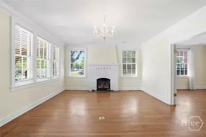 528 E 51st Street, Savannah, GA 31405 - Photo 8