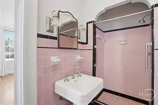 528 E 51st St, Savannah, GA 31405 - Photo 18
