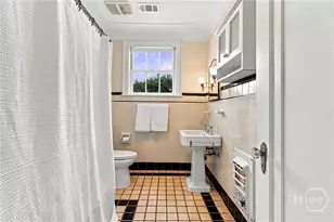 528 E 51st St, Savannah, GA 31405 - Photo 22